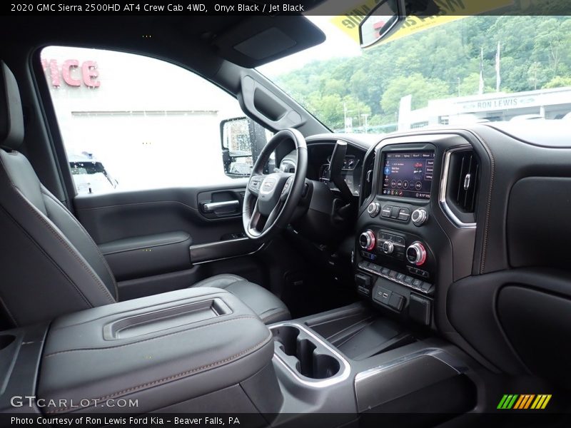 Onyx Black / Jet Black 2020 GMC Sierra 2500HD AT4 Crew Cab 4WD