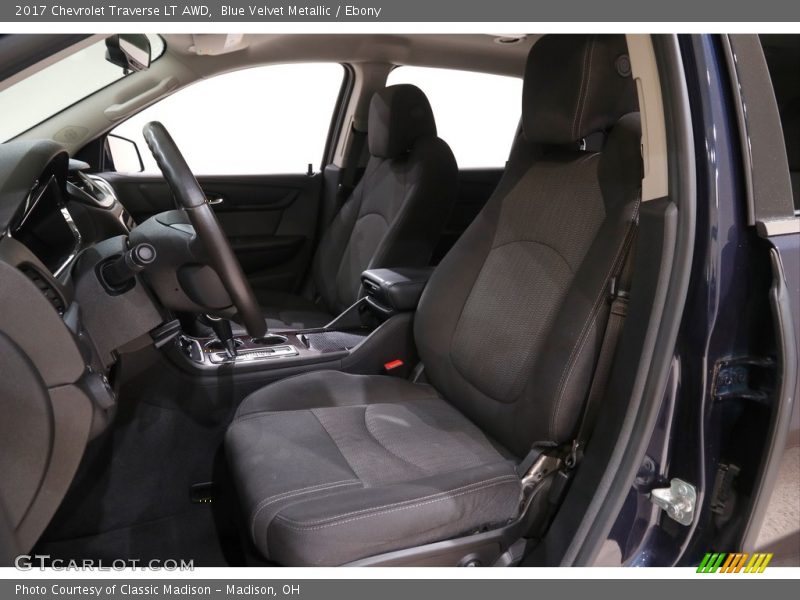 Blue Velvet Metallic / Ebony 2017 Chevrolet Traverse LT AWD