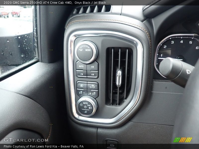 Onyx Black / Jet Black 2020 GMC Sierra 2500HD AT4 Crew Cab 4WD