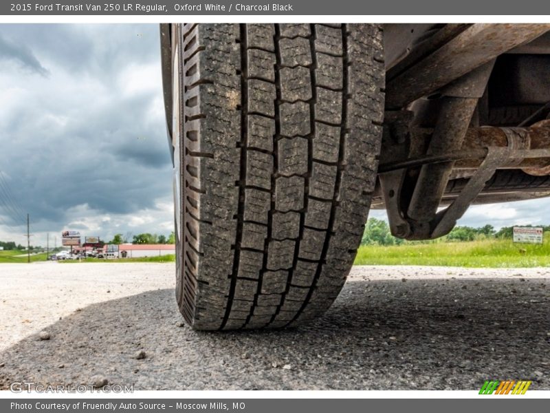 Oxford White / Charcoal Black 2015 Ford Transit Van 250 LR Regular