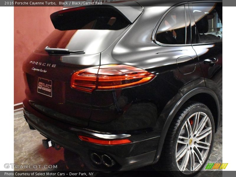 Black / Black/Garnet Red 2016 Porsche Cayenne Turbo