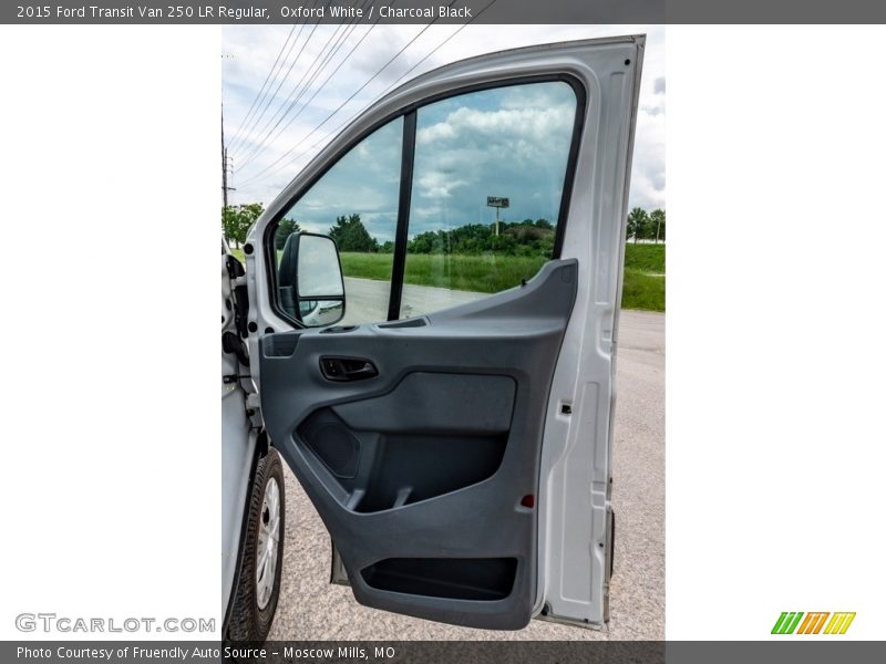 Oxford White / Charcoal Black 2015 Ford Transit Van 250 LR Regular