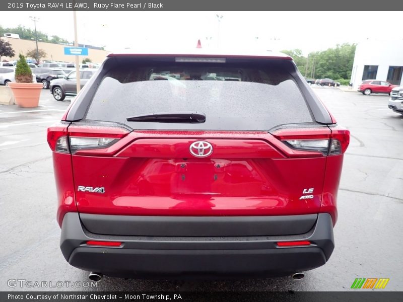 Ruby Flare Pearl / Black 2019 Toyota RAV4 LE AWD