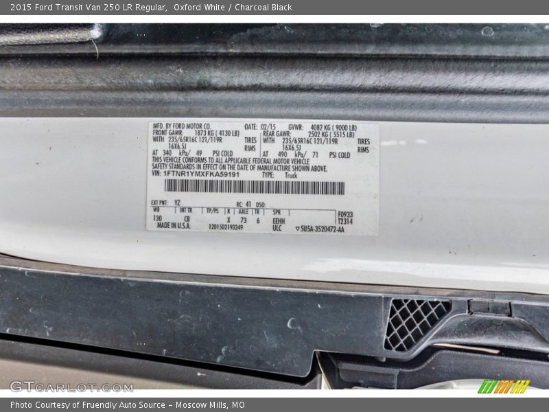 Oxford White / Charcoal Black 2015 Ford Transit Van 250 LR Regular