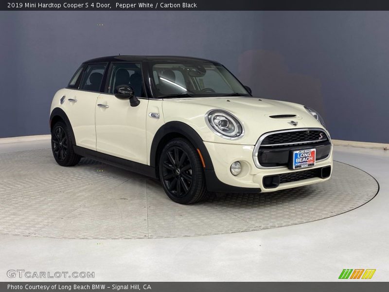 Pepper White / Carbon Black 2019 Mini Hardtop Cooper S 4 Door
