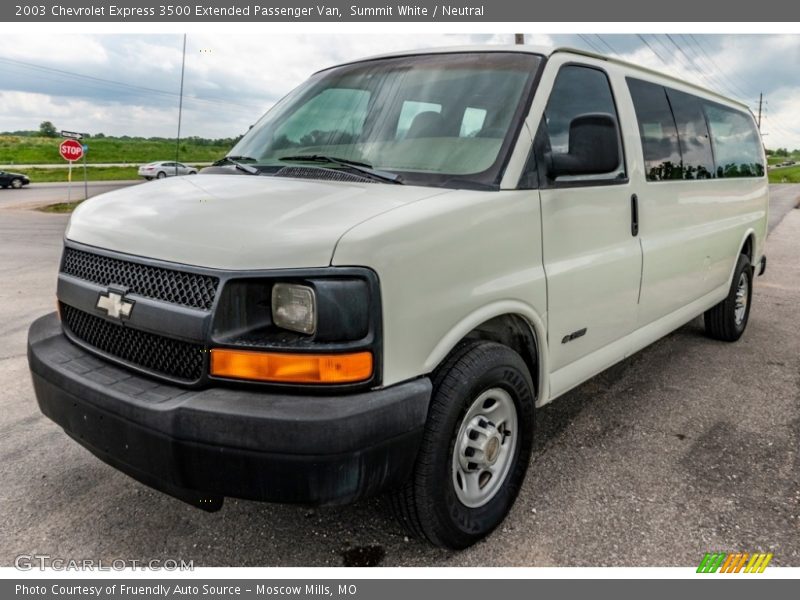 Front 3/4 View of 2003 Express 3500 Extended Passenger Van