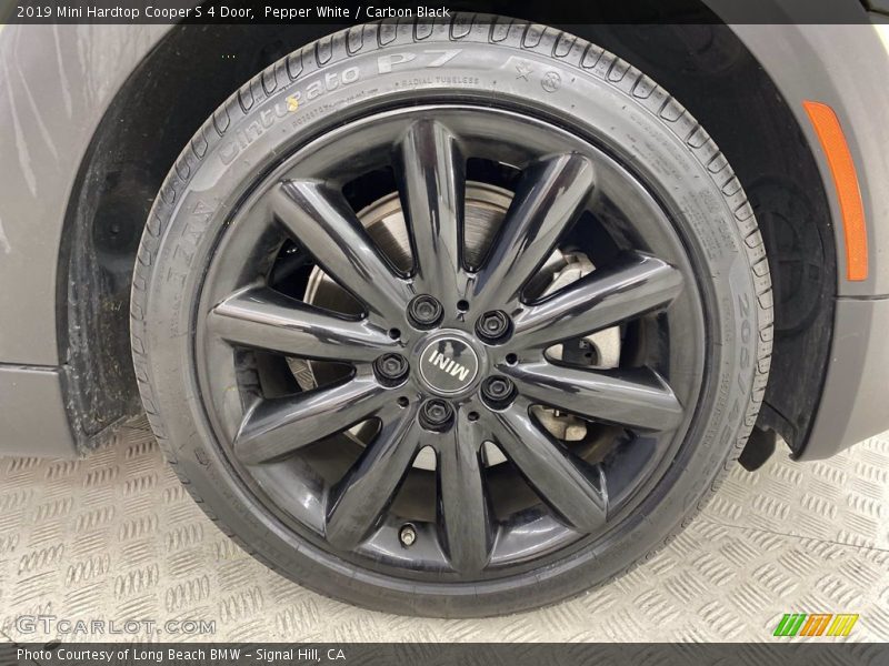 Pepper White / Carbon Black 2019 Mini Hardtop Cooper S 4 Door