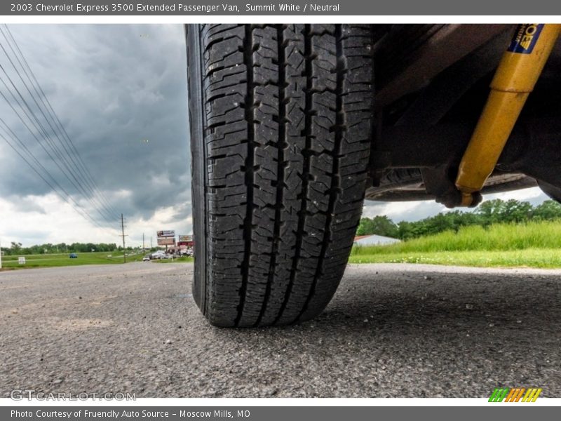 Summit White / Neutral 2003 Chevrolet Express 3500 Extended Passenger Van