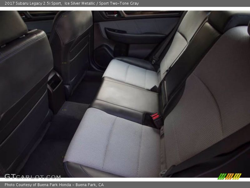 Ice Silver Metallic / Sport Two-Tone Gray 2017 Subaru Legacy 2.5i Sport