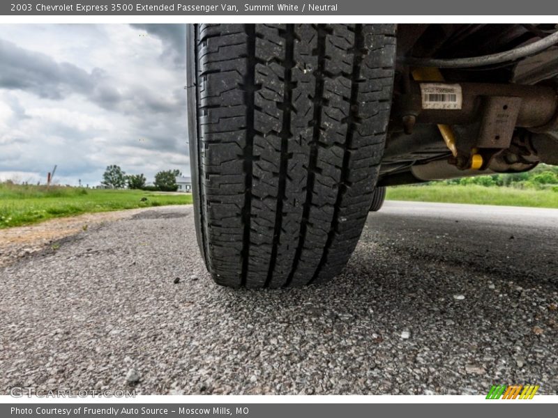 Summit White / Neutral 2003 Chevrolet Express 3500 Extended Passenger Van