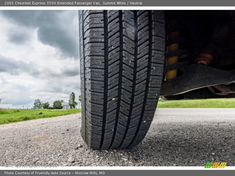 Summit White / Neutral 2003 Chevrolet Express 3500 Extended Passenger Van