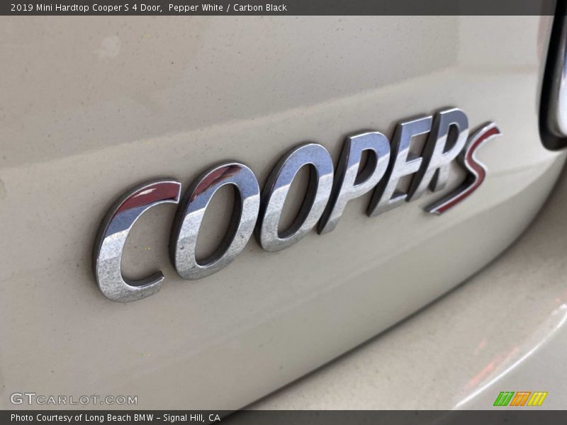 Pepper White / Carbon Black 2019 Mini Hardtop Cooper S 4 Door
