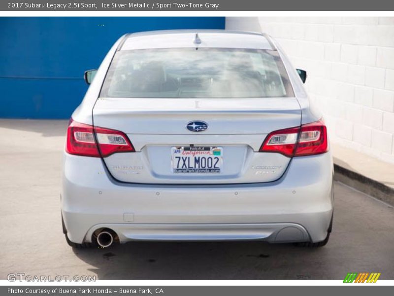 Ice Silver Metallic / Sport Two-Tone Gray 2017 Subaru Legacy 2.5i Sport