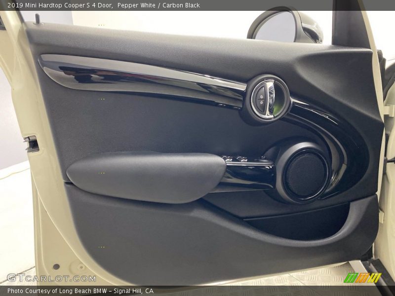 Pepper White / Carbon Black 2019 Mini Hardtop Cooper S 4 Door