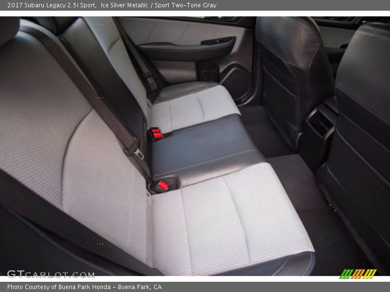 Ice Silver Metallic / Sport Two-Tone Gray 2017 Subaru Legacy 2.5i Sport