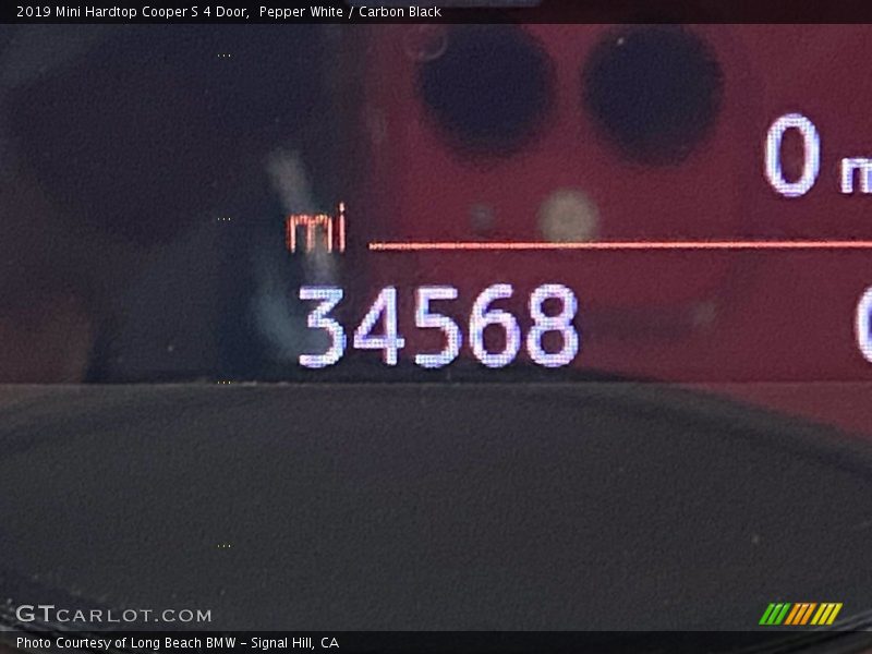 Pepper White / Carbon Black 2019 Mini Hardtop Cooper S 4 Door
