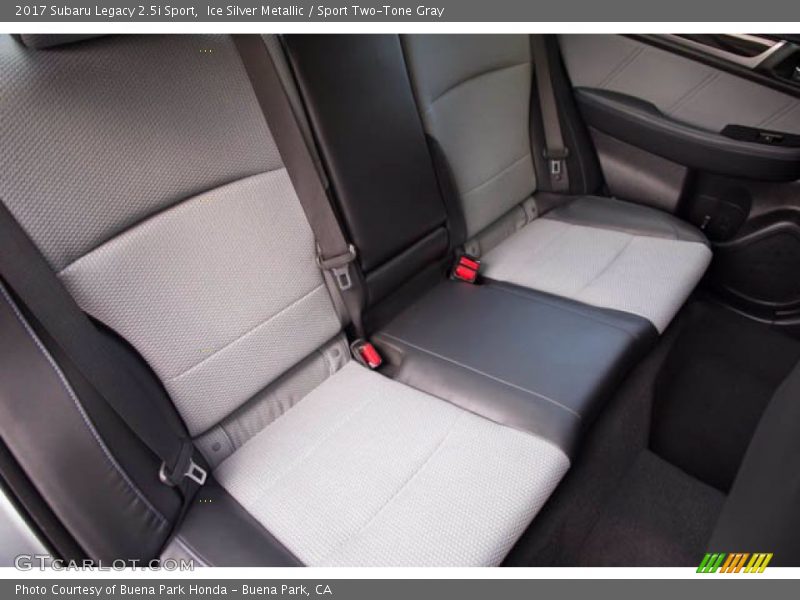 Ice Silver Metallic / Sport Two-Tone Gray 2017 Subaru Legacy 2.5i Sport