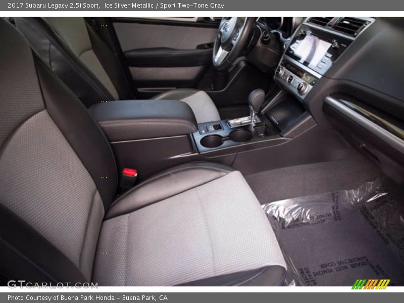 Ice Silver Metallic / Sport Two-Tone Gray 2017 Subaru Legacy 2.5i Sport