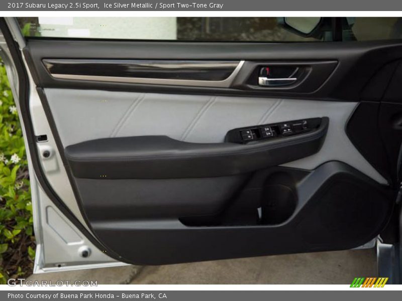 Ice Silver Metallic / Sport Two-Tone Gray 2017 Subaru Legacy 2.5i Sport