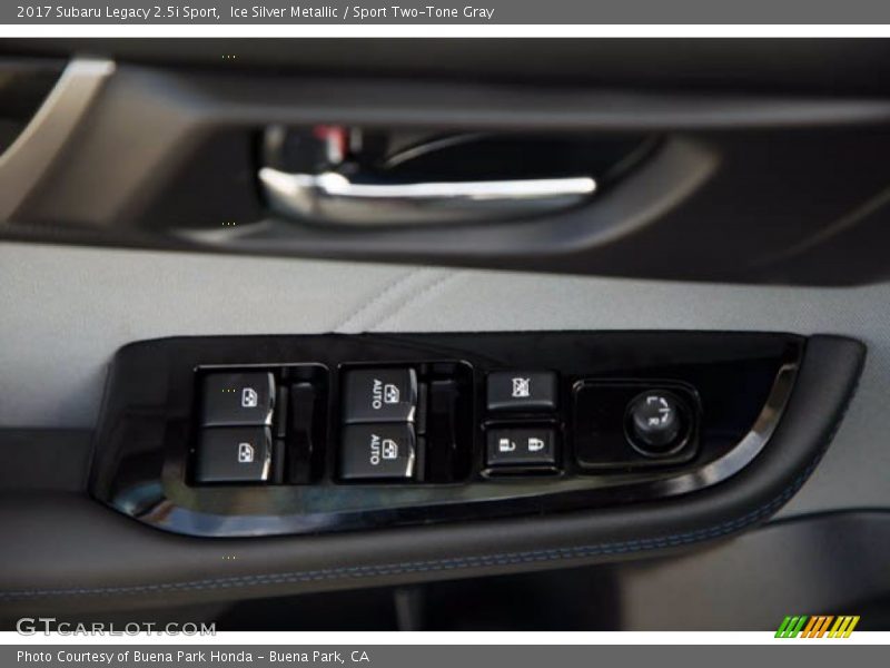 Ice Silver Metallic / Sport Two-Tone Gray 2017 Subaru Legacy 2.5i Sport