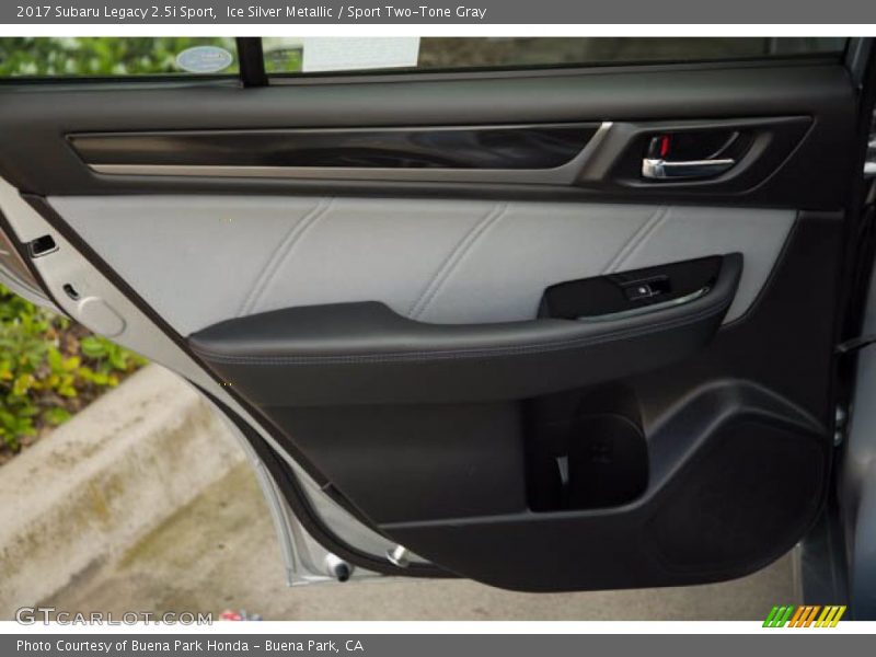 Ice Silver Metallic / Sport Two-Tone Gray 2017 Subaru Legacy 2.5i Sport
