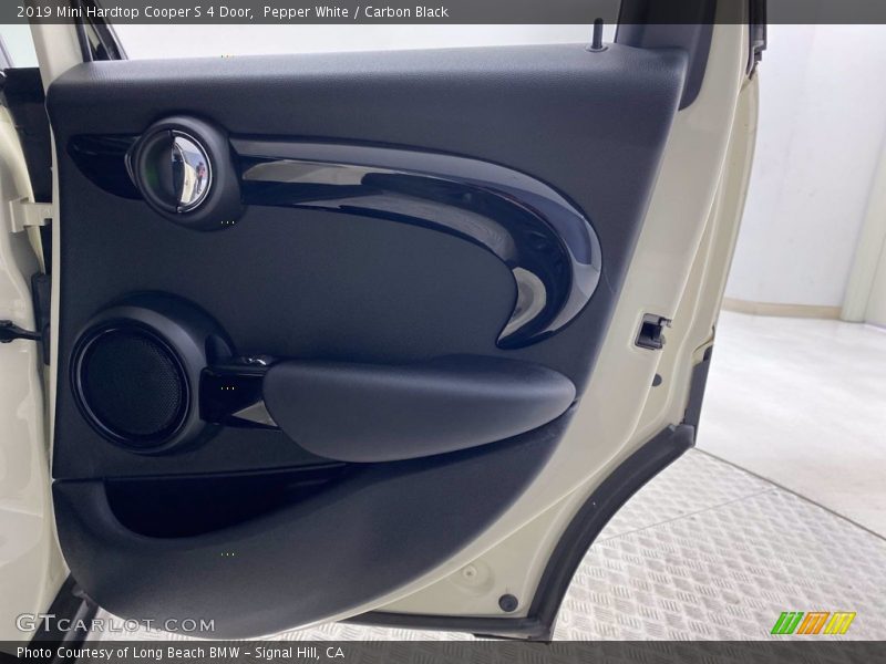 Pepper White / Carbon Black 2019 Mini Hardtop Cooper S 4 Door