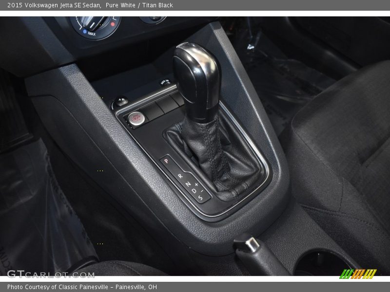 Pure White / Titan Black 2015 Volkswagen Jetta SE Sedan