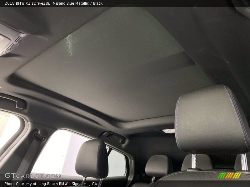 Sunroof of 2018 X2 sDrive28i