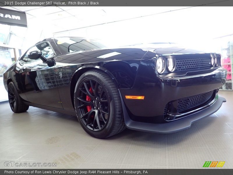 Pitch Black / Black 2015 Dodge Challenger SRT Hellcat
