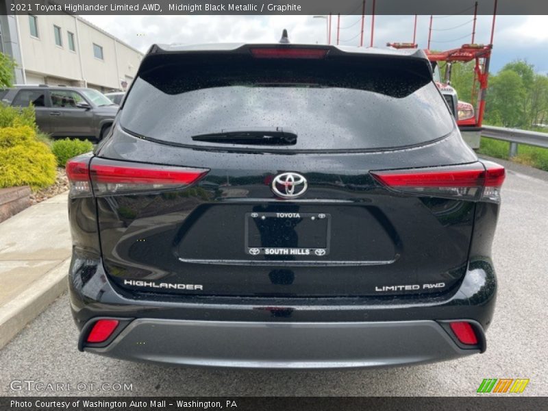 Midnight Black Metallic / Graphite 2021 Toyota Highlander Limited AWD