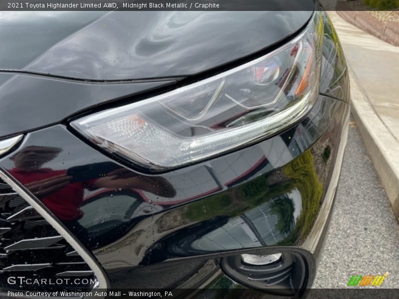 Midnight Black Metallic / Graphite 2021 Toyota Highlander Limited AWD
