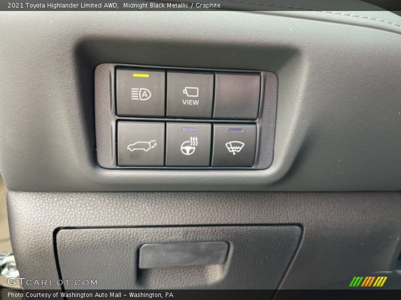 Midnight Black Metallic / Graphite 2021 Toyota Highlander Limited AWD