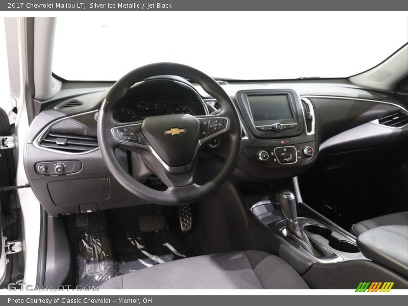Silver Ice Metallic / Jet Black 2017 Chevrolet Malibu LT