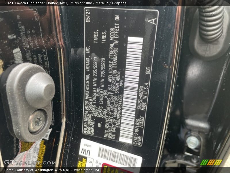 Midnight Black Metallic / Graphite 2021 Toyota Highlander Limited AWD