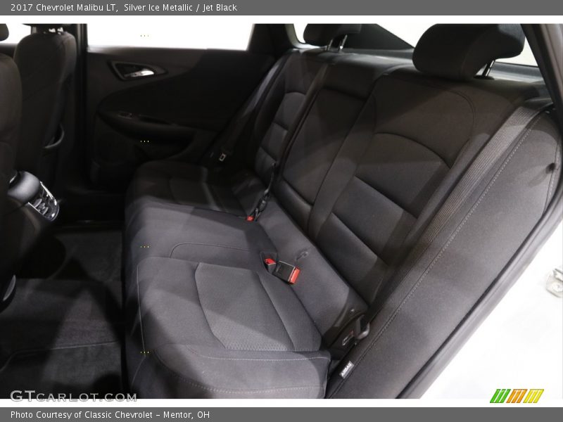 Silver Ice Metallic / Jet Black 2017 Chevrolet Malibu LT