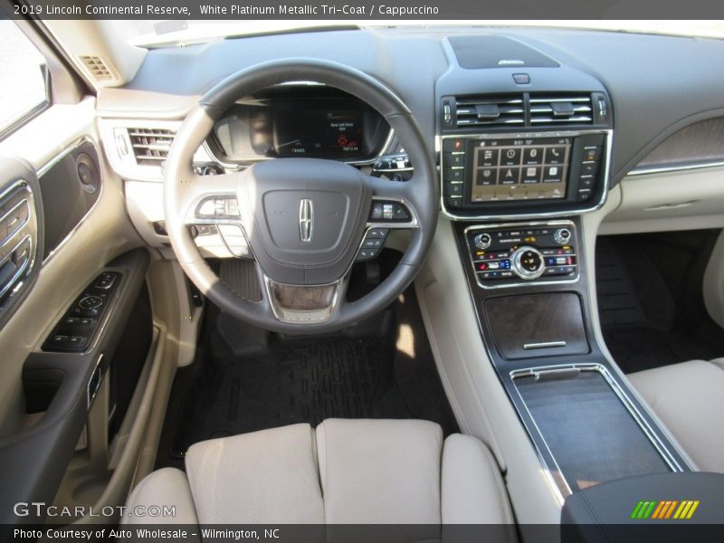 White Platinum Metallic Tri-Coat / Cappuccino 2019 Lincoln Continental Reserve