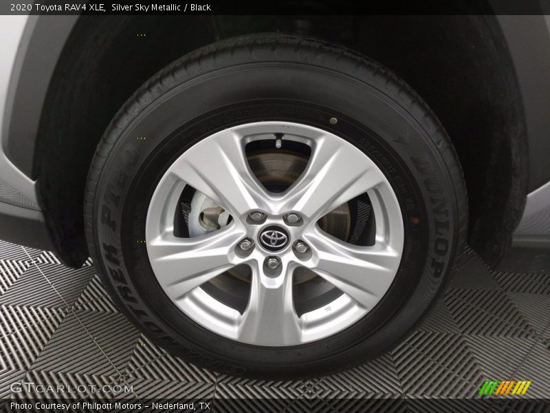 Silver Sky Metallic / Black 2020 Toyota RAV4 XLE