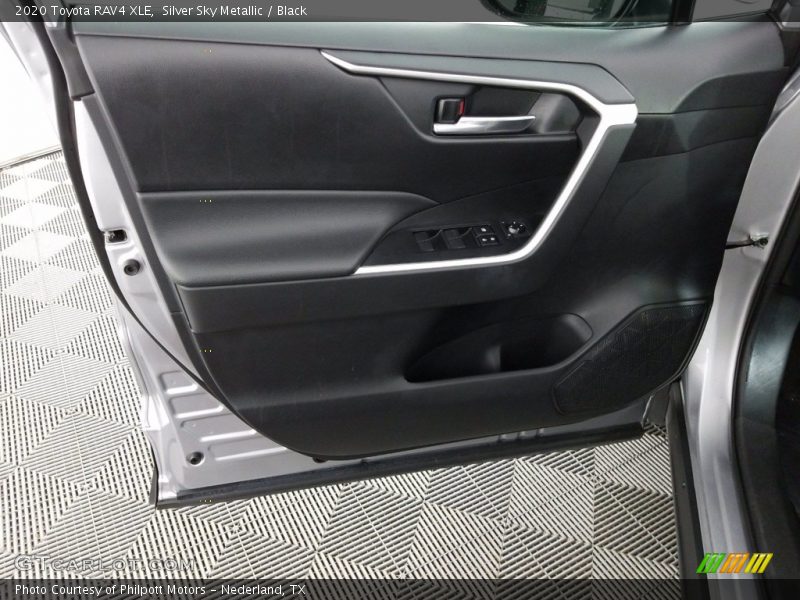 Silver Sky Metallic / Black 2020 Toyota RAV4 XLE
