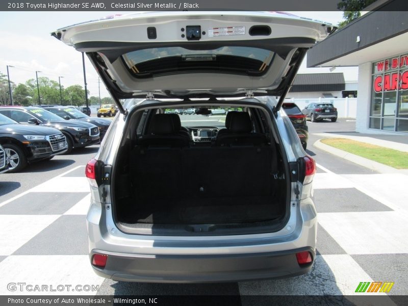 Celestial Silver Metallic / Black 2018 Toyota Highlander SE AWD