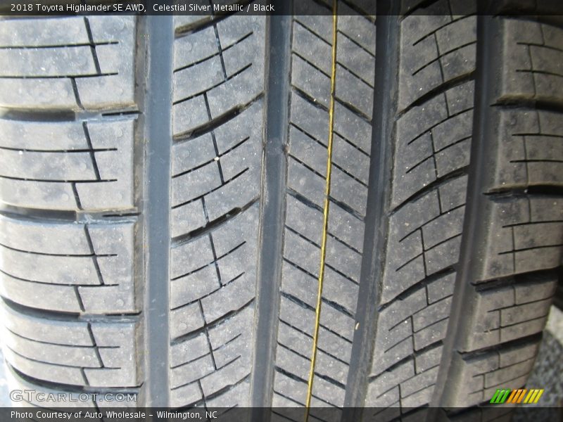 Celestial Silver Metallic / Black 2018 Toyota Highlander SE AWD
