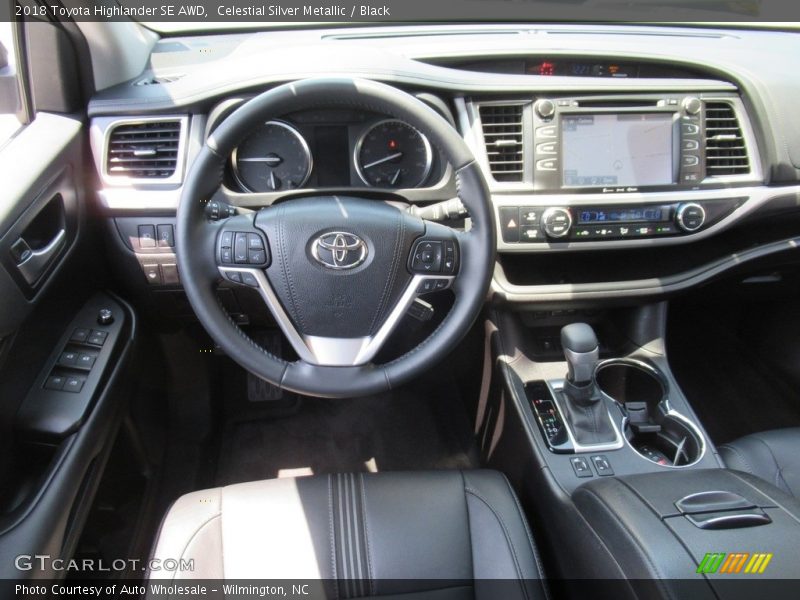 Celestial Silver Metallic / Black 2018 Toyota Highlander SE AWD