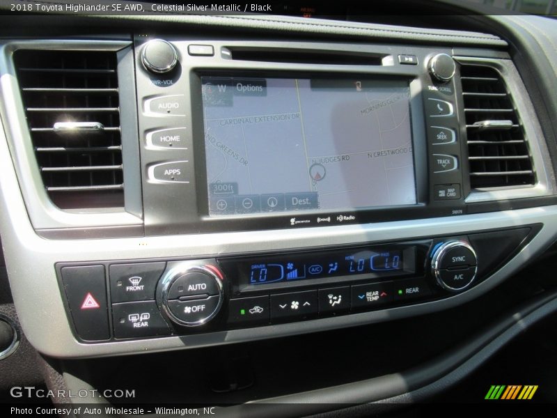 Celestial Silver Metallic / Black 2018 Toyota Highlander SE AWD