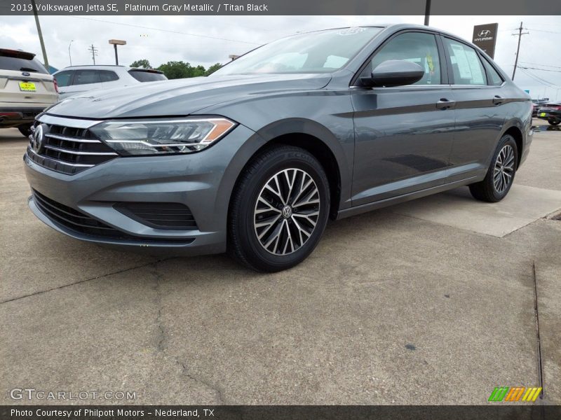 Platinum Gray Metallic / Titan Black 2019 Volkswagen Jetta SE