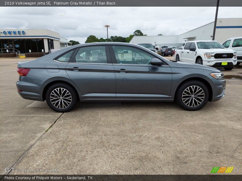 Platinum Gray Metallic / Titan Black 2019 Volkswagen Jetta SE