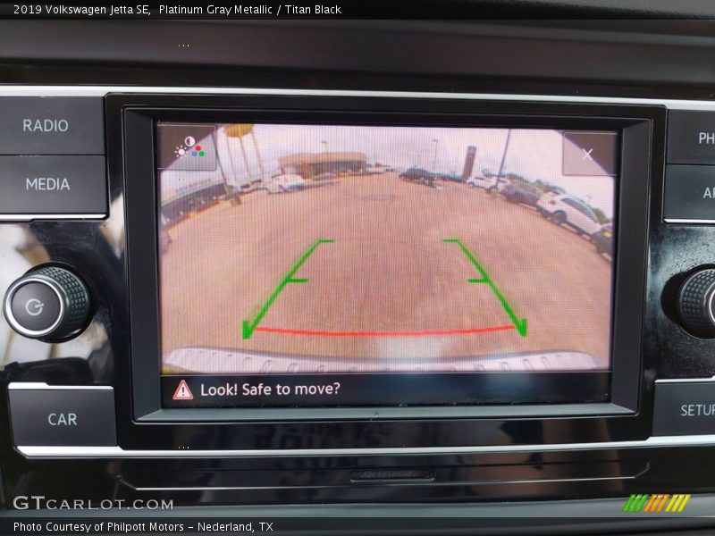 Platinum Gray Metallic / Titan Black 2019 Volkswagen Jetta SE