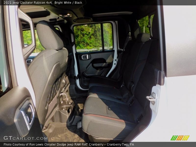 Bright White / Black 2021 Jeep Gladiator Rubicon 4x4