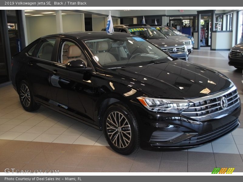Black / Titan Black 2019 Volkswagen Jetta SE