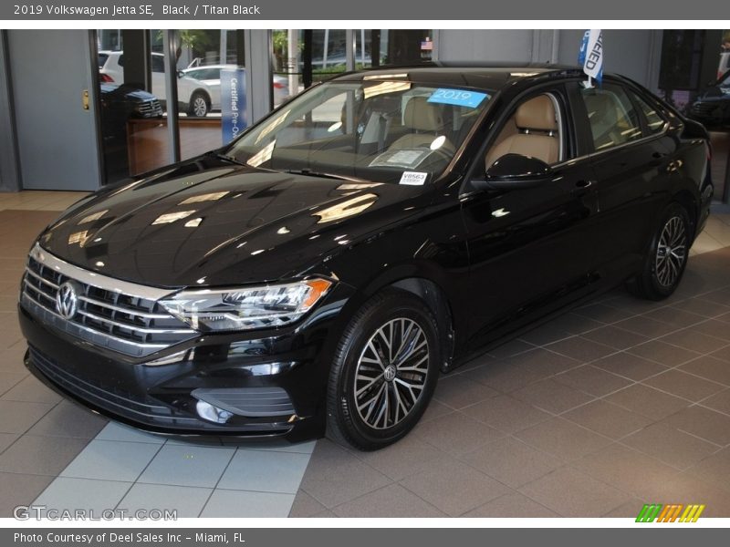 Black / Titan Black 2019 Volkswagen Jetta SE
