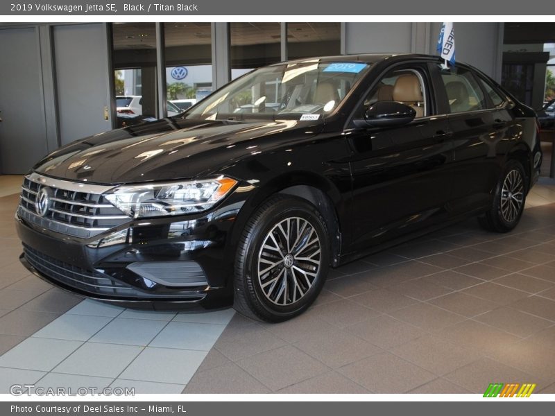 Black / Titan Black 2019 Volkswagen Jetta SE