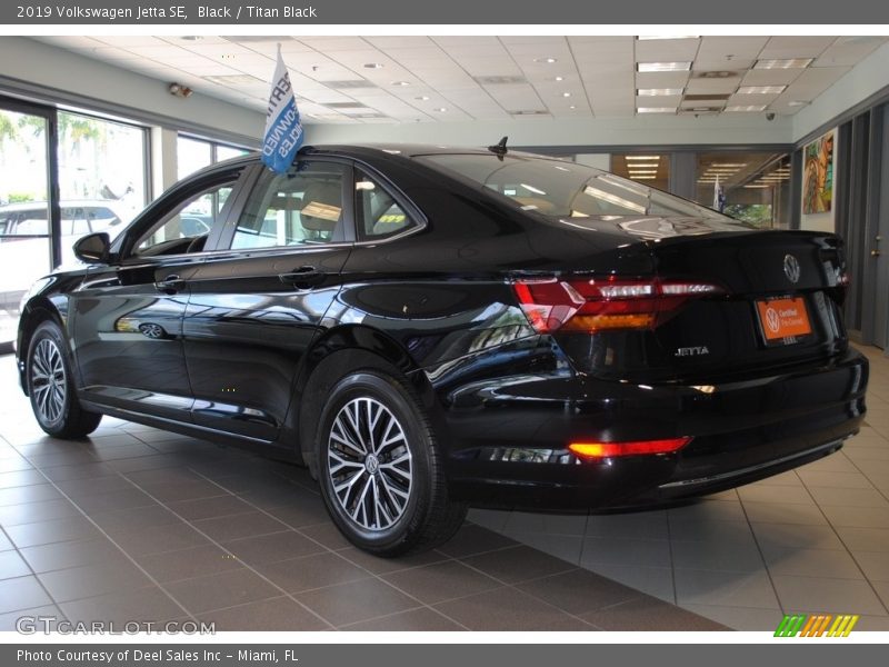 Black / Titan Black 2019 Volkswagen Jetta SE